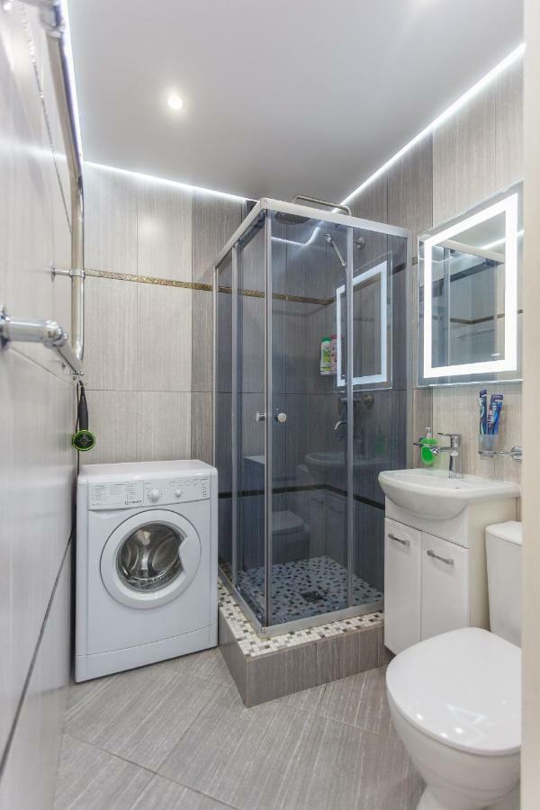 Apartment Dom Kino Minsk Esterno foto